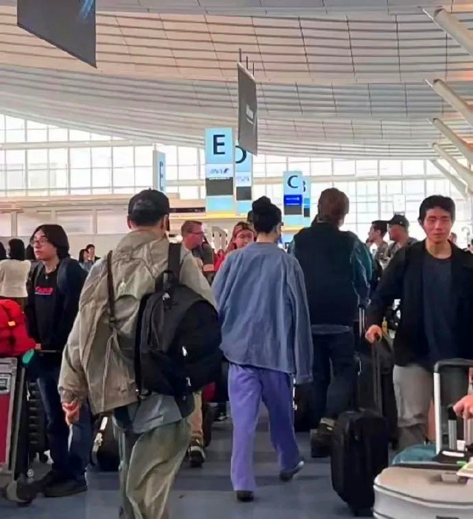 Faye Wong and Nicholas Tse’s Japan Airport Sighting